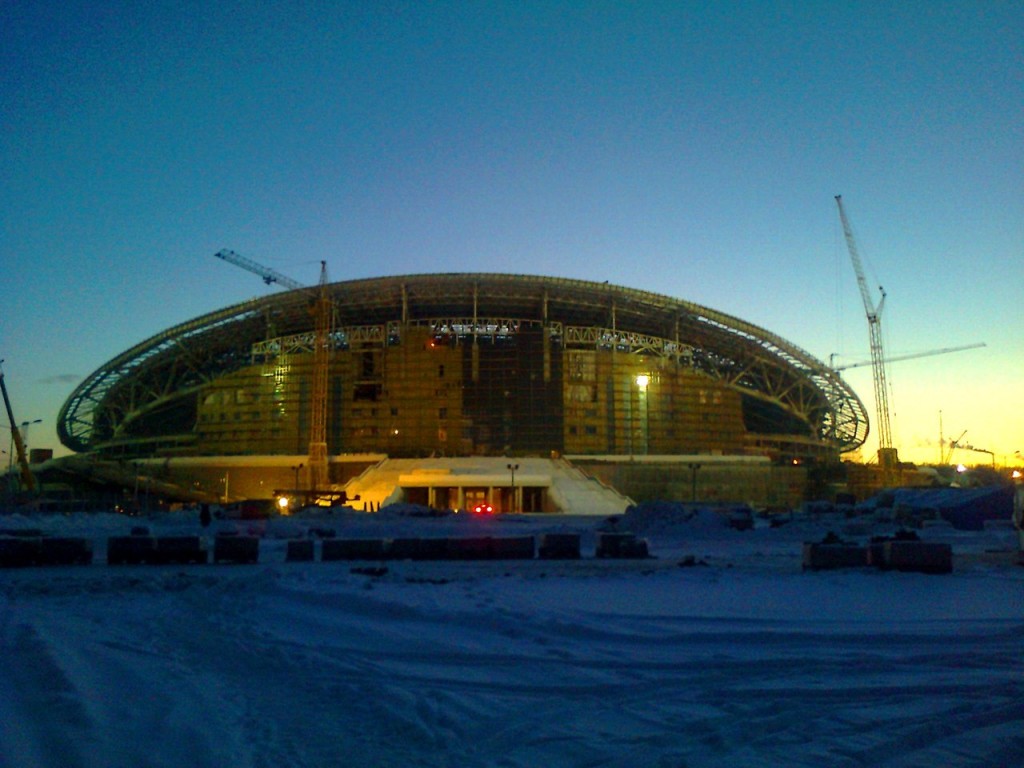 13 Установка поликорбанатной кровли на стадионе Рубин. (Казань)